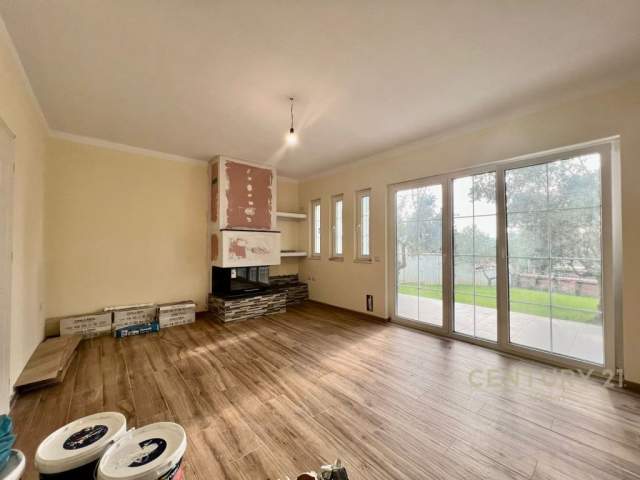 Lista e ofertave - Objekte ne shitje 3+1 Kati 2, 525 m² 1500 Euro