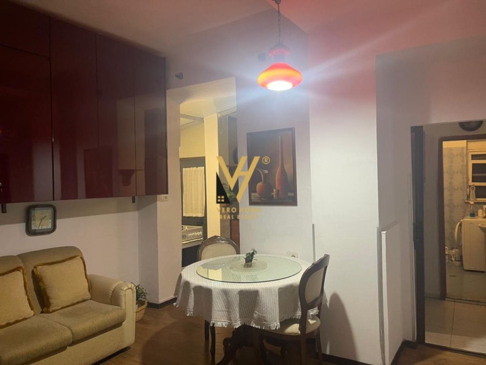 Tirane, jepet me qera apartament 2+1 Kati 2, 105 m² 600 € (STADIUMI DINAMO)