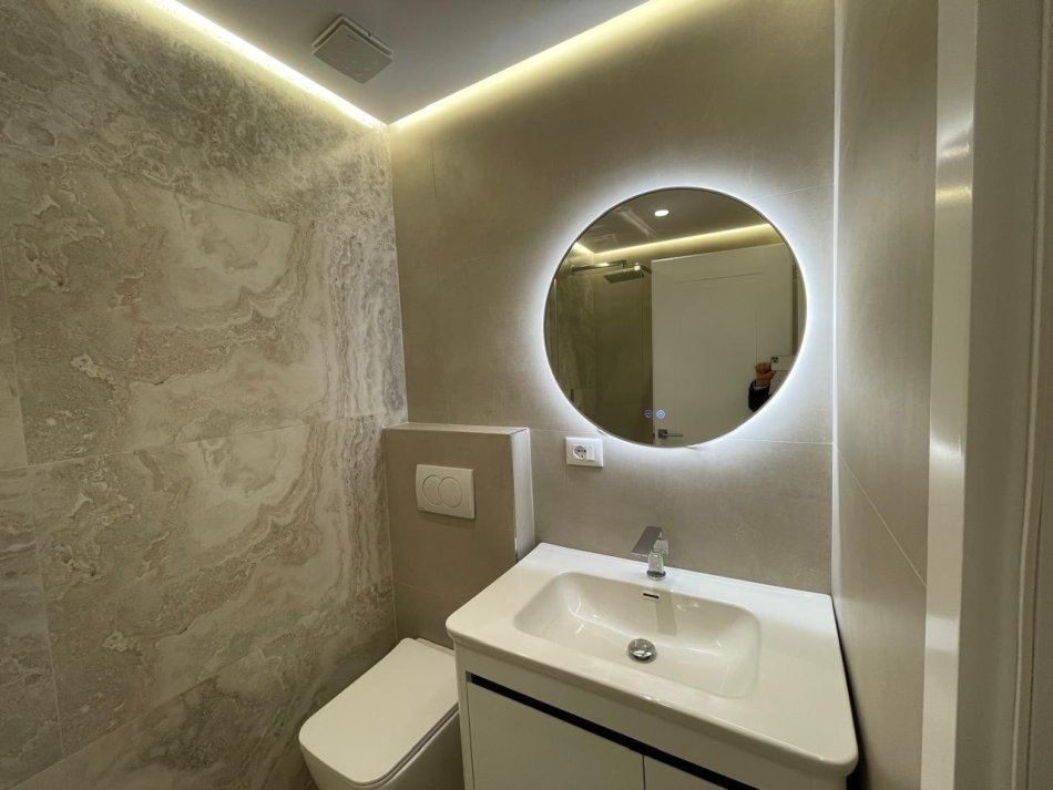 Tirane, shitet apartament 2+1+Ballkon Kati 10, 101 m² 212.000 € (Globe)