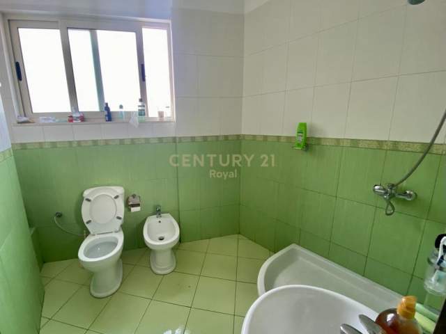 Tirane, jepet me qera apartament 1+1+BLK Kati 6, 65 m² 320 Euro (Bulevardi Migjeni)