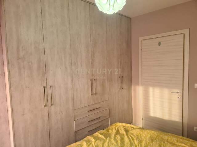 Tirane, jepet me qera apartament 1+1+BLK Kati 8, 54 m² 320 Euro