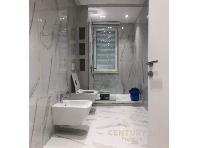Tirane, jepet me qera apartament 3+1+A+BLK Kati 2, 200 m² 1.500 Euro (TEG)