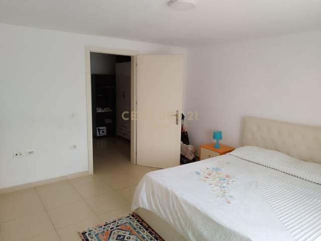 Tirane, jepet me qera apartament 2+1+A+BLK Kati 0, 100 m² 300 Euro (Todi Shkurti)