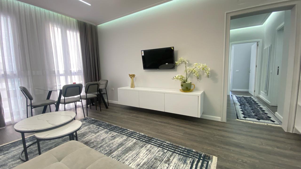 Jepet apartament 2+1+2 me qira tek Fusha Aviacionit 650 Euro