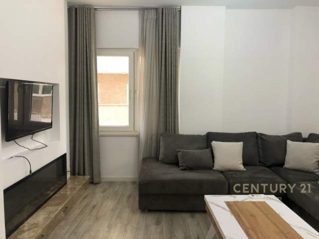 Tirane, jepet me qera apartament 1+1+BLK Kati 1, 55 m² 500 Euro (Liqen i Thate)