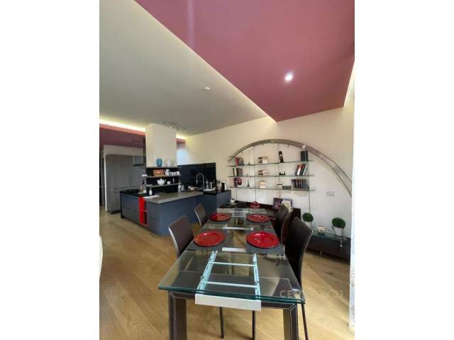 Tirane, jepet me qera apartament Kati 5, 120 m² 1.600 Euro (Prane Coin Tirana, Albania)
