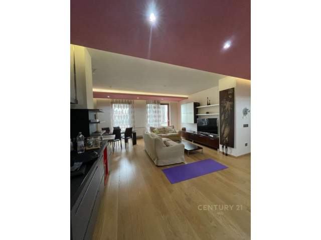 Tirane, jepet me qera apartament Kati 5, 120 m² 1.600 Euro (Prane Coin Tirana, Albania)