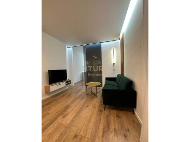 Tirane, shes apartament 1+1+BLK Kati 2, 130.000 Euro (Shallvaret)