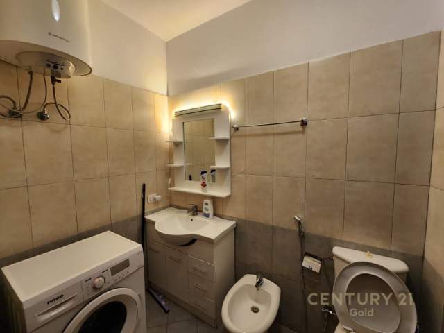 Tirane, shes apartament 96.000 Euro (kodra e diellit)