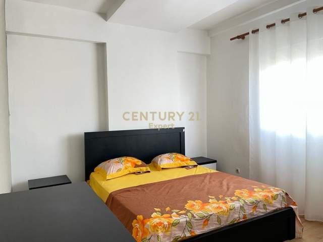 Tirane, jepet me qera apartament 2+1+A+BLK Kati 10, 110 m² 450 Euro (Rruga Dritan Hoxha ,Laprakë)