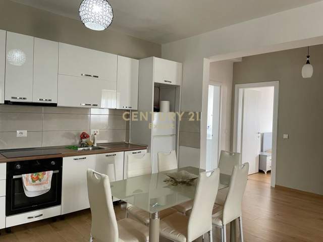 Tirane, jepet me qera apartament 2+1+A+BLK Kati 10, 110 m² 450 Euro (Rruga Dritan Hoxha ,Laprakë)