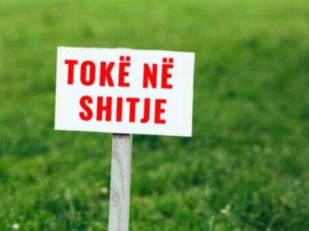 Durres, shitet toke , 20.000 m² 440.000 € (Fllake,Durres)