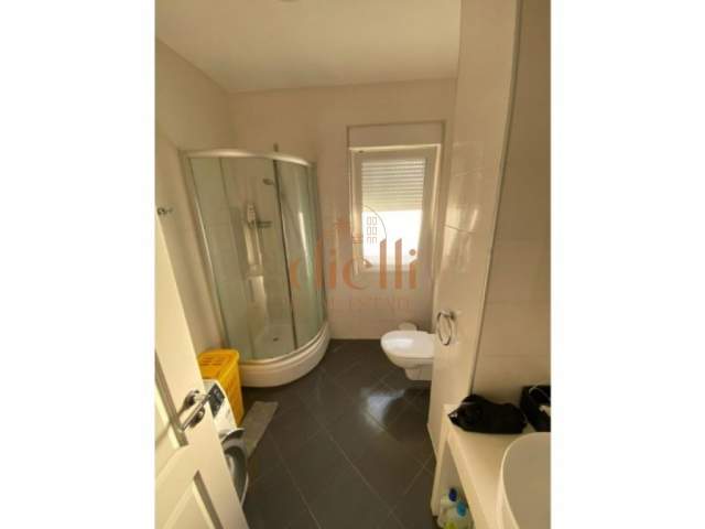 Tirane, jepet me qera apartament 3+1 200 m² 1.500 Euro (rezidenca Touch of the sun)