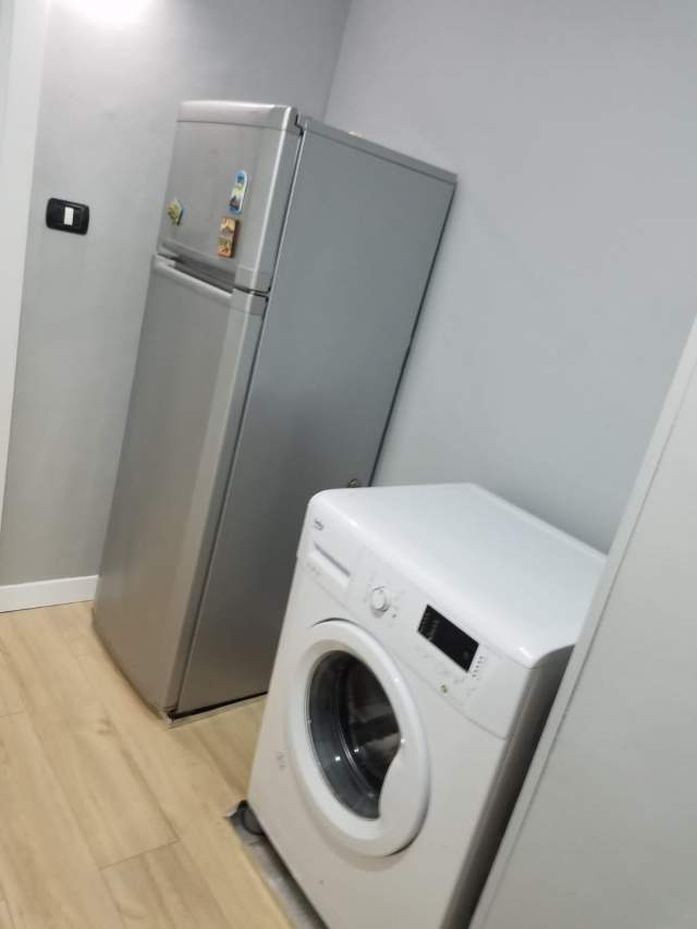 Tirane, jepet me qera apartament 1+1 Kati 4, 53 m² 400 Euro (21 Dhjetori)