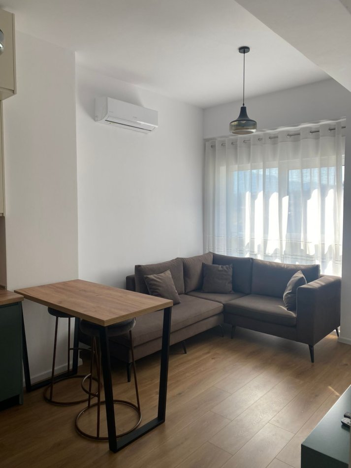 Tirane, jepet me qera apartament 1+1 Kati 3, 65 m² 400 € (ali demi)
