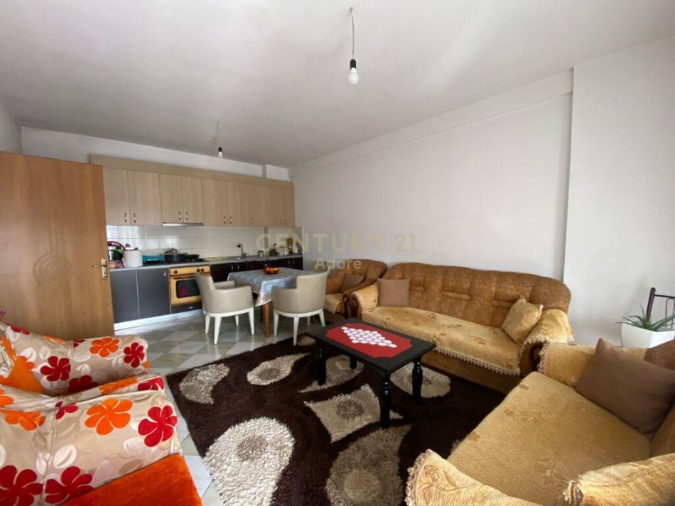 Tirane, shitet apartament 2+1+Ballkon Kati 6, 107 m² 128.000 € (Ne Astir , prane Vila-L)