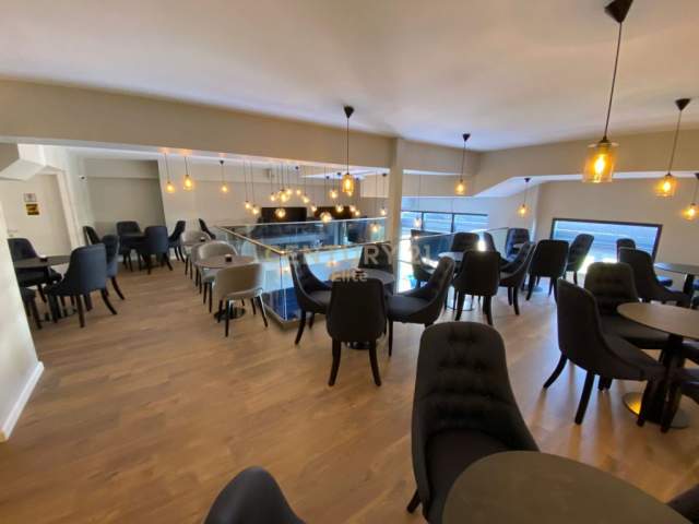 Tirane, jepet me qera ambjent biznesi 1.950 Euro (OXHAKU)