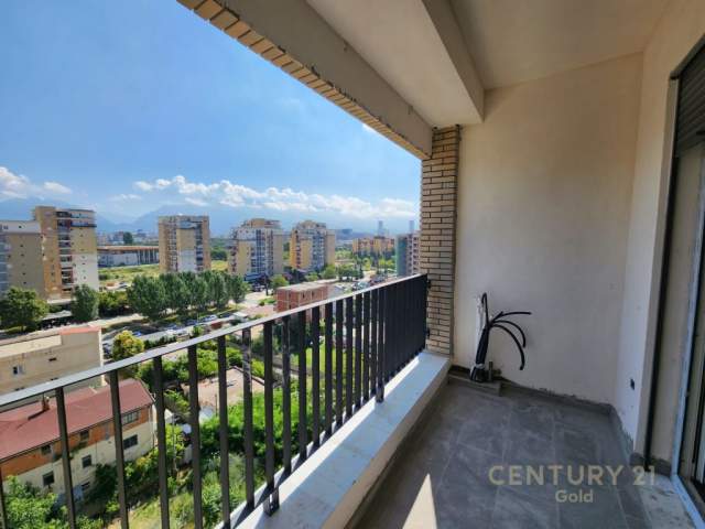 Tirane, shitet apartament 3+1+BLK Kati 6, 120 m² 165.000 Euro (ish fusha e aviacionit)