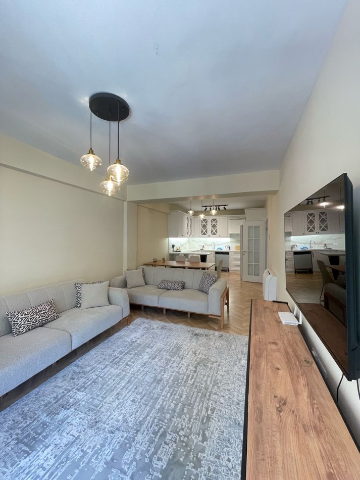 Tirane, jepet me qera apartament 3+1+Ballkon Kati 3, 150 m² 1.200 € (Rezidenca Kodra e Diellit 1)