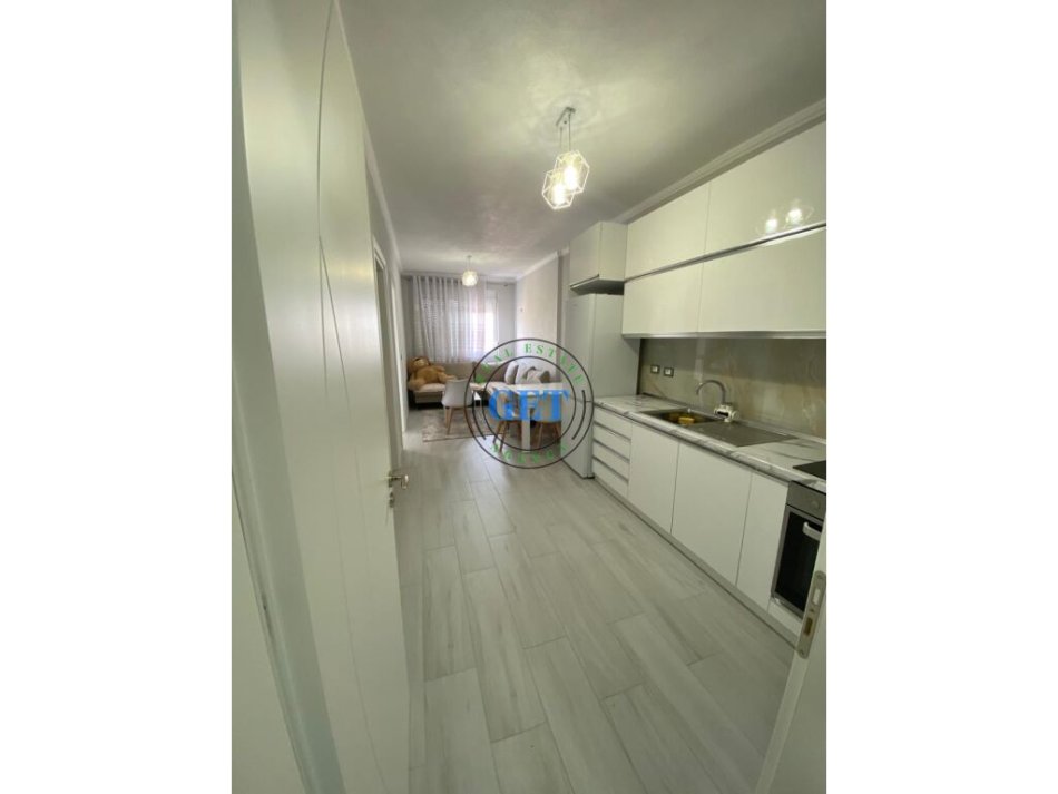Durres, jepet me qira  apartament 2+1 Kati 2, 66 m² (ISH-URT)