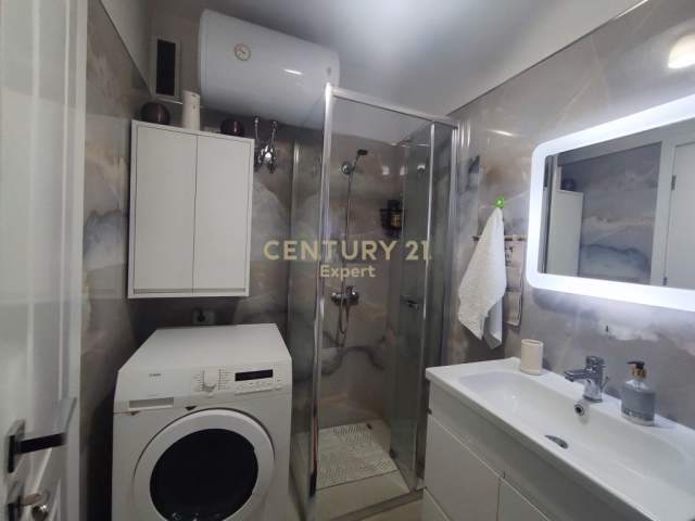 Tirane, jepet me qera apartament 1+1+BLK Kati 2, 68 m² 450 Euro