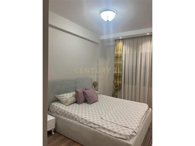 JAPIM ME QIRA DUPLEX LUKSOZ, KODRA E DIELLIT 2. 1,000 € /Muaj