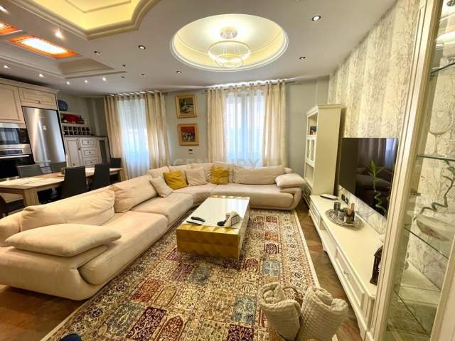 Tirane, shitet apartament 3+1 Kati 2, 137 m² 395.000 Euro