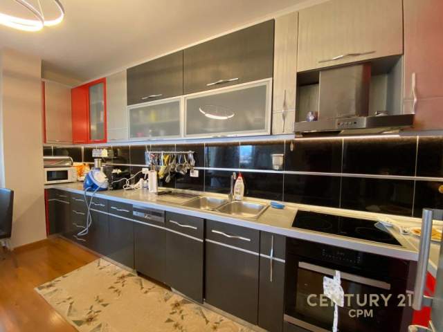 Tirane, shes apartament 2+1 Kati 6, 200.000 Euro (kodra e diellit)