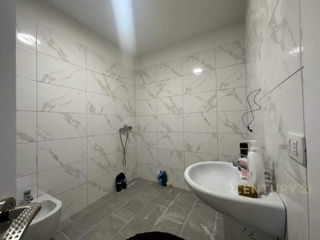 Tirane, shitet apartament 2+1+A+BLK Kati 2, 133 m² 159.000 Euro (ISH FUSHA E AVIACIONIT)
