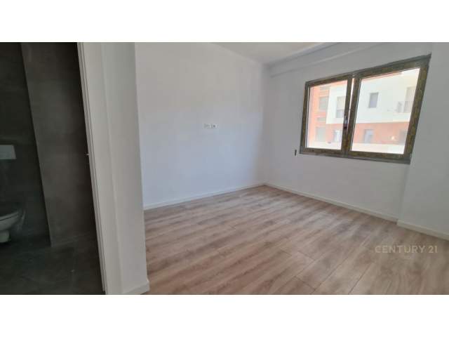 Tirane, jepet me qera ambjent biznesi Kati 1, 100 m² 600 Euro (Rruga e Dibres Tirana, Albania)