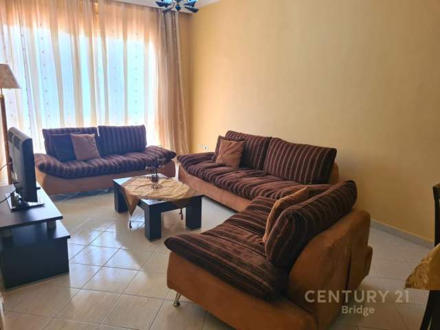 Tirane, jepet me qera apartament 1+1 Kati 4, 70 m² 350 Euro (Don Bosko)