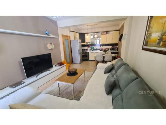 Tirane, shitet apartament 1+1+BLK Kati 5, 69 m² 125.000 Euro (KOMUNA E PARISIT)