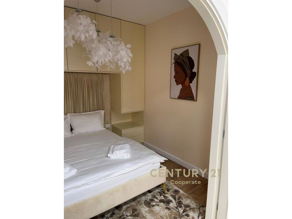 Tirane, shes 4+1 Kati 2, 190 m² 480.000 € 