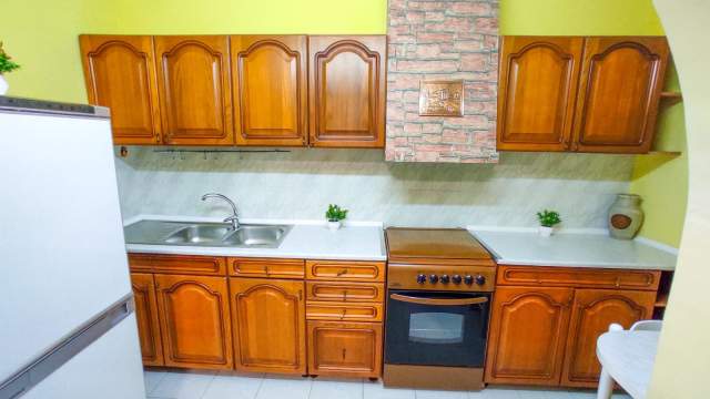Tirane, jepet me qera apartament 1+1 Kati 5, 61 m² 400 Euro (Laprake)