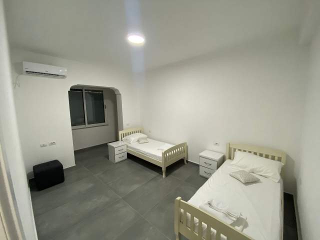 Tirane, jepet me qera apartament Kati 2, 69 m² 500 Euro (Rruga e Dibres)
