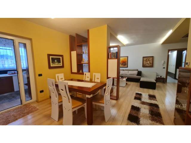 Tirane, ofert apartament Kati 10, 189 m² 350.000 Euro (Prane ArTurbina Tirana, Albania)