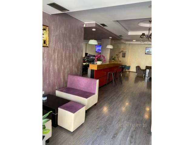 Tirane, jepet me qera ambjent biznesi Kati 0, 183 m² 2.500 Euro (21 Dhjetori Tirana, Albania)