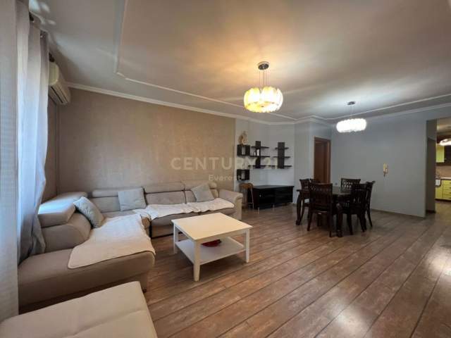 Tirane, ofert apartament Kati 9, 152 m² 280.000 Euro (Rr. e Barrikadave Tirana, Albania)