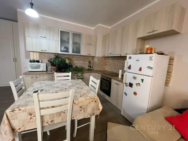 Tirane, shitet apartament Kati 6, 70 m² 80.000 Euro (Tirana, Albania)