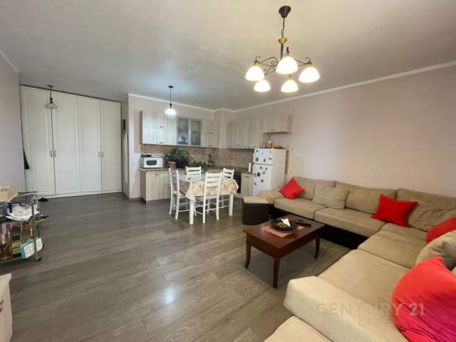 Tirane, shitet apartament Kati 6, 70 m² 80.000 Euro (Tirana, Albania)