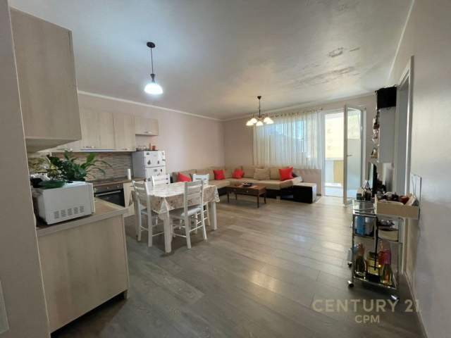Tirane, shitet apartament Kati 6, 70 m² 80.000 Euro (Tirana, Albania)