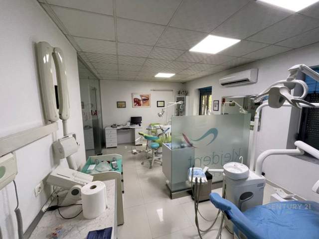 Tirane, ambjent biznesi Kati 2, 85 m² 1.700 Euro (Ish Blloku Tirana, Albania)