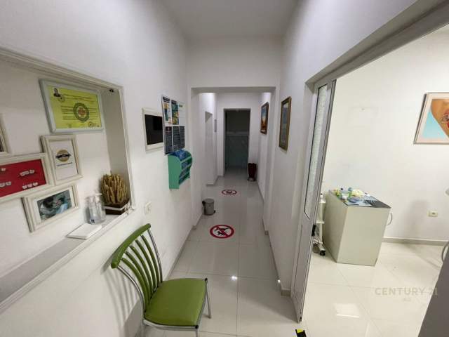 Tirane, ambjent biznesi Kati 2, 85 m² 1.700 Euro (Ish Blloku Tirana, Albania)