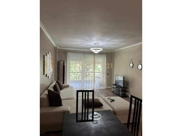 Tirane, jepet me qera apartament Kati 4, 105 m² 1.000 Euro (Tirana, Albania)