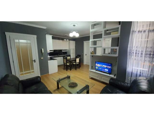 Tirane, jepet me qera apartament Kati 9, 70 m² 550 Euro (Zogu i Zi, Qatar Center Tirana, Albania)
