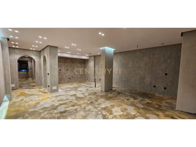Tirane, ofert apartament 2+1+BLK Kati 2, 125 m² 250.000 Euro (KOMUNA E PARISIT)