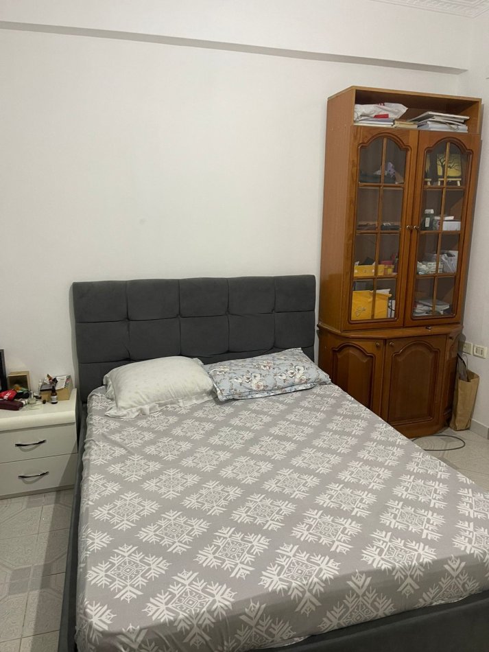 Tirane, jepet me qera apartament 2+1 Kati 3, 80 m² 350 € (Selite)