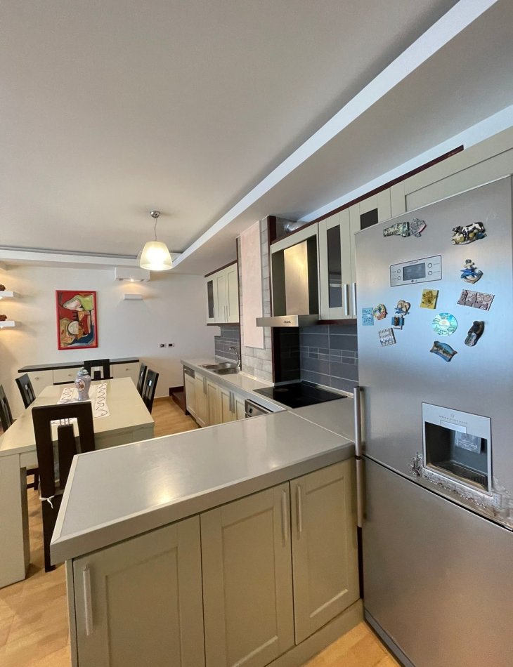 Tirane, jepet me qera apartament duplex 3+1+Ballkon Kati 3, 128 m² 1.100 € (Rezidenca Kodra e Diellit 1)
