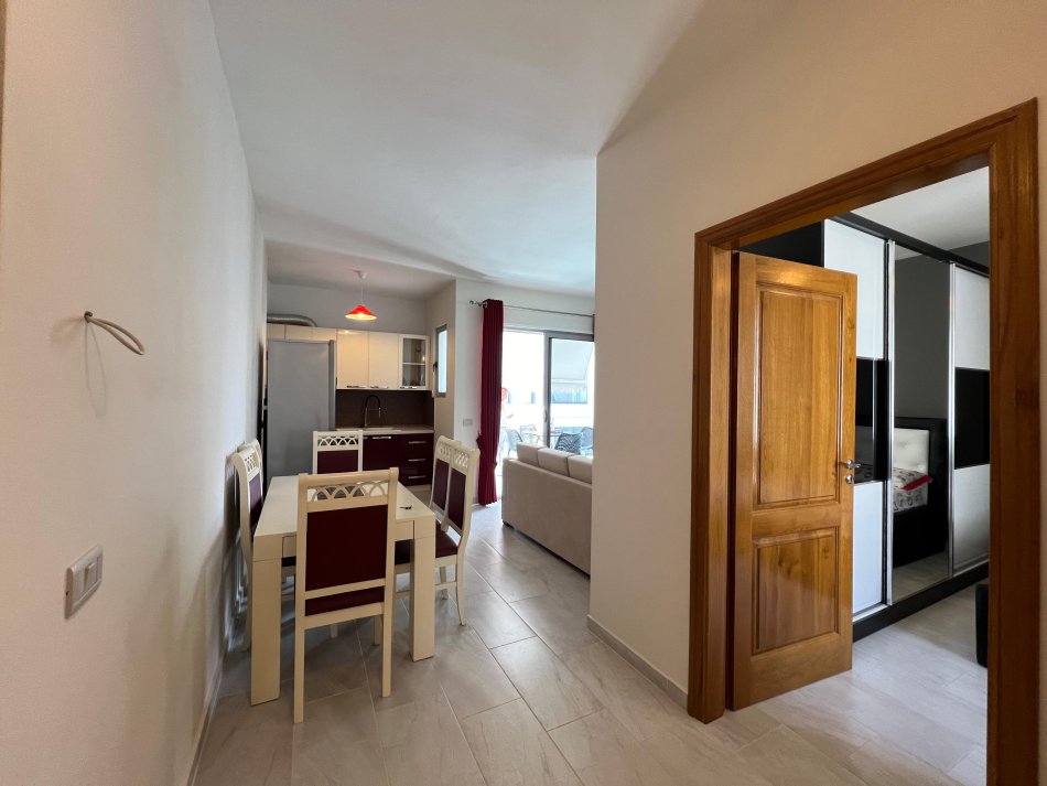 Radhime - Orikum, shitet apartament 1+1+Ballkon Kati 4, 69 m² 172.500 € (radhime)