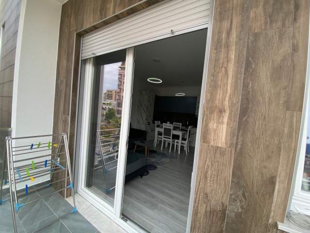 Tirane, jap me qera apartament 1+1 Kati 2, 60 m² 700 Euro (Qender)